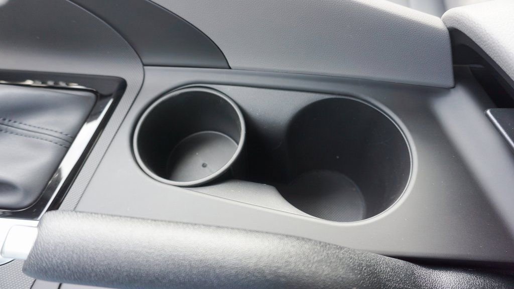 Used 2024 Hyundai Elantra SE image 17