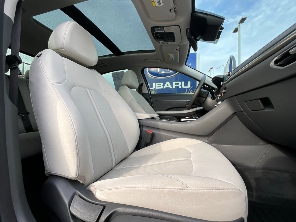 Used 2021 Hyundai Sonata SEL w/ Convenience Package image 12
