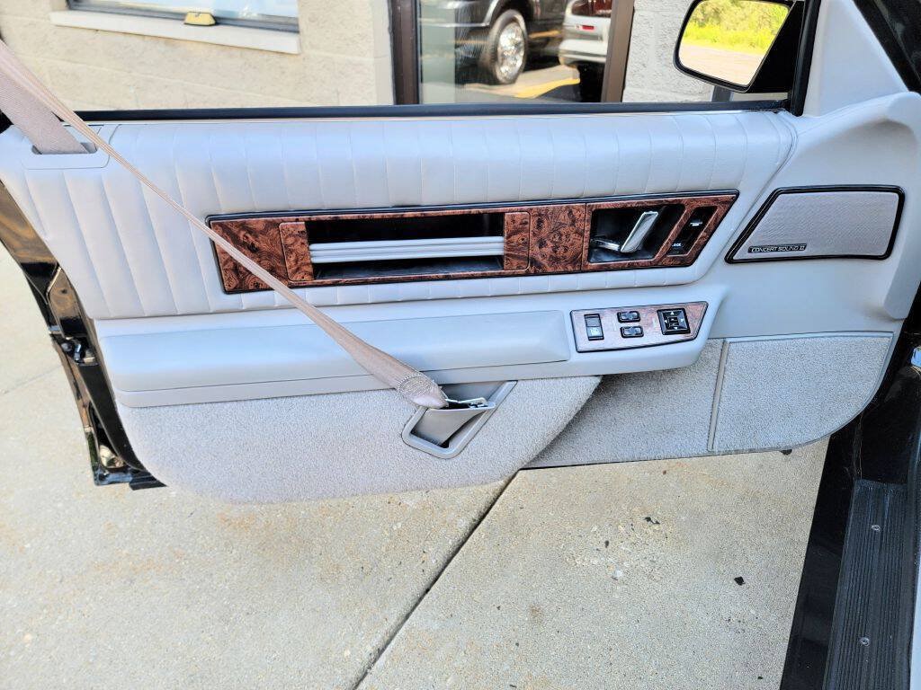 Used 1994 Buick Regal Custom FWD image 14