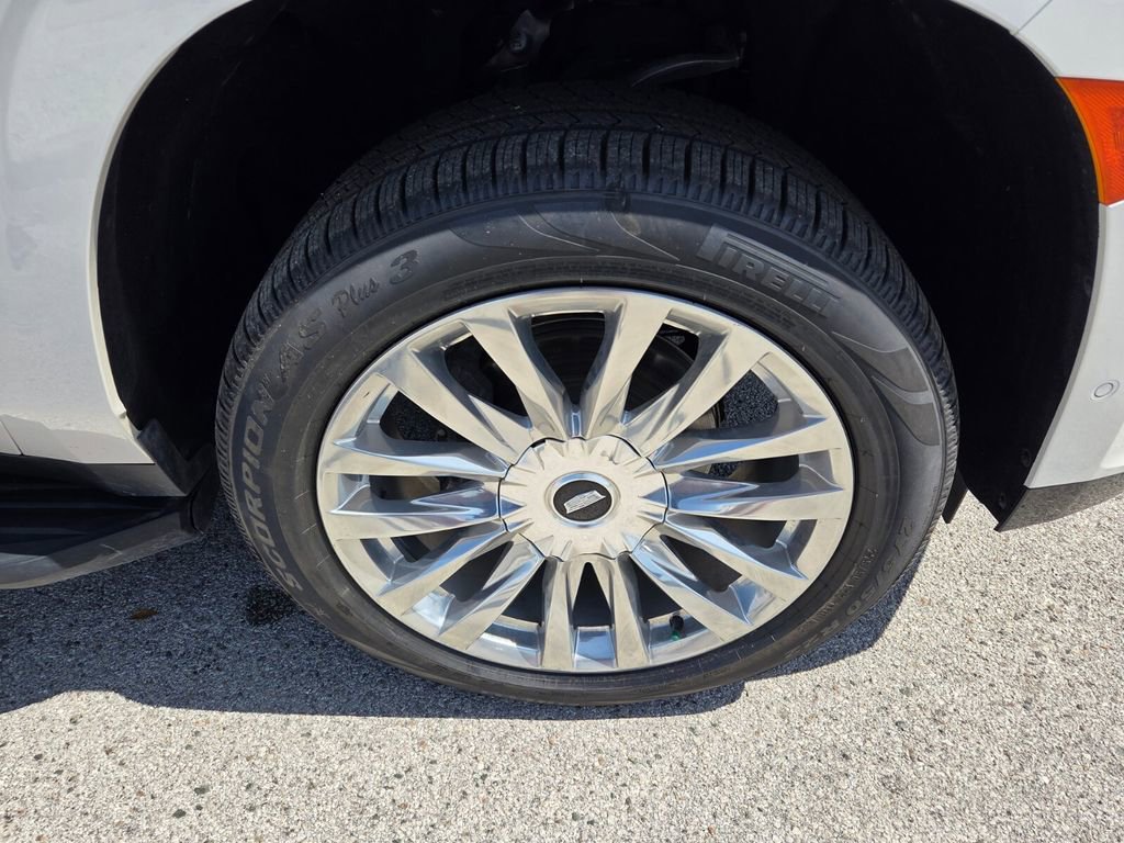 Used 2023 Cadillac Escalade Premium Luxury image 20