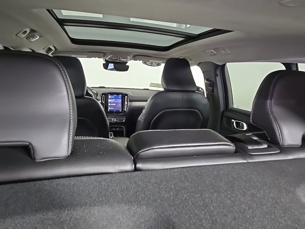 Certified 2023 Volvo XC40 B5 Plus w/ Driver Assist Package image 14