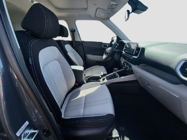 New 2026 Hyundai Venue SEL FWD image 28