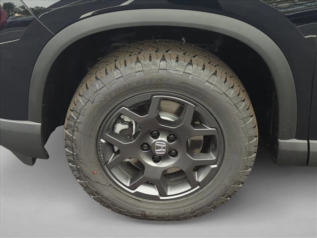 New 2025 Honda Pilot TrailSport image 13