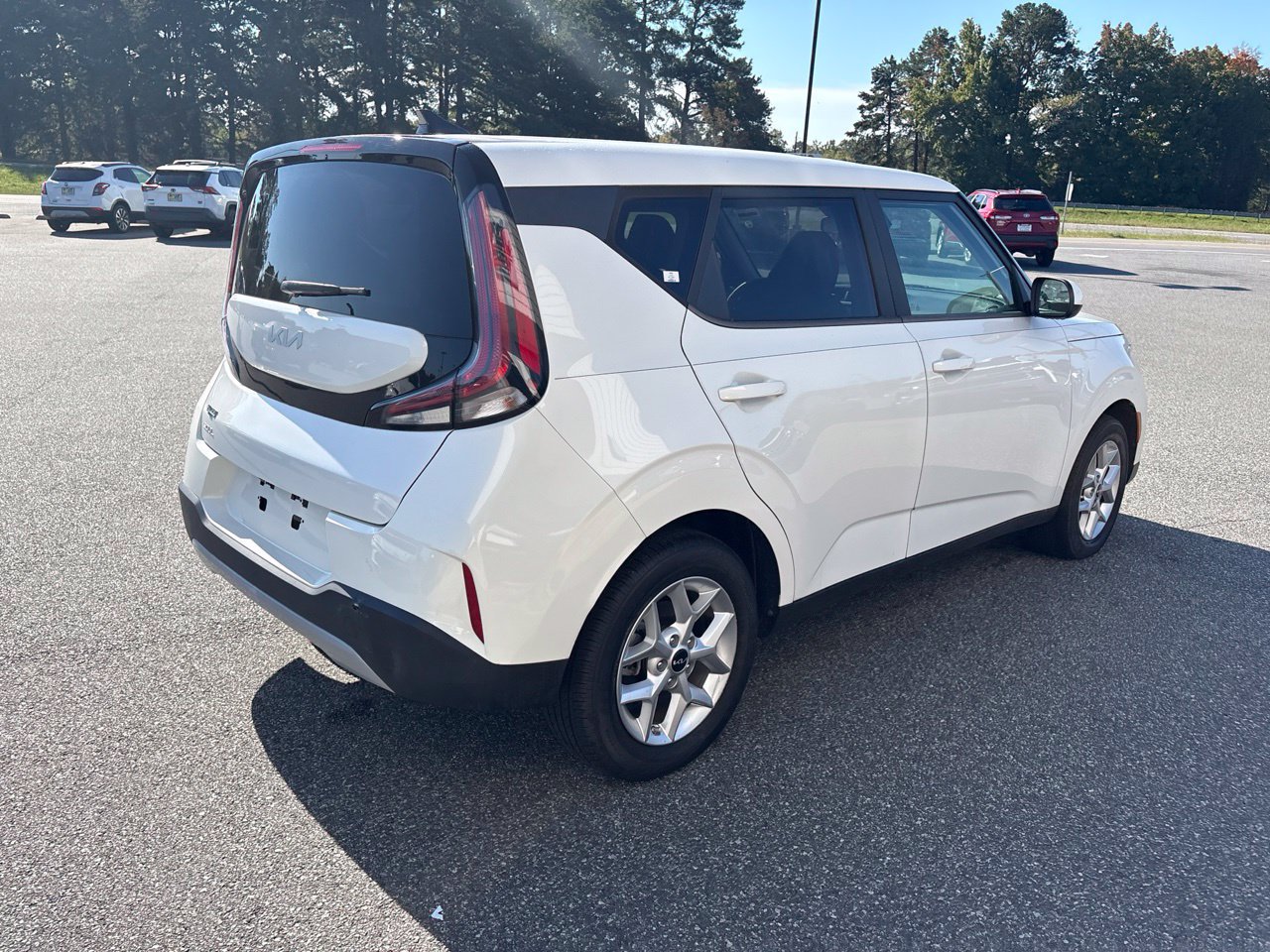 Used 2024 Kia Soul LX w/ Option Group 015 FWD image 10