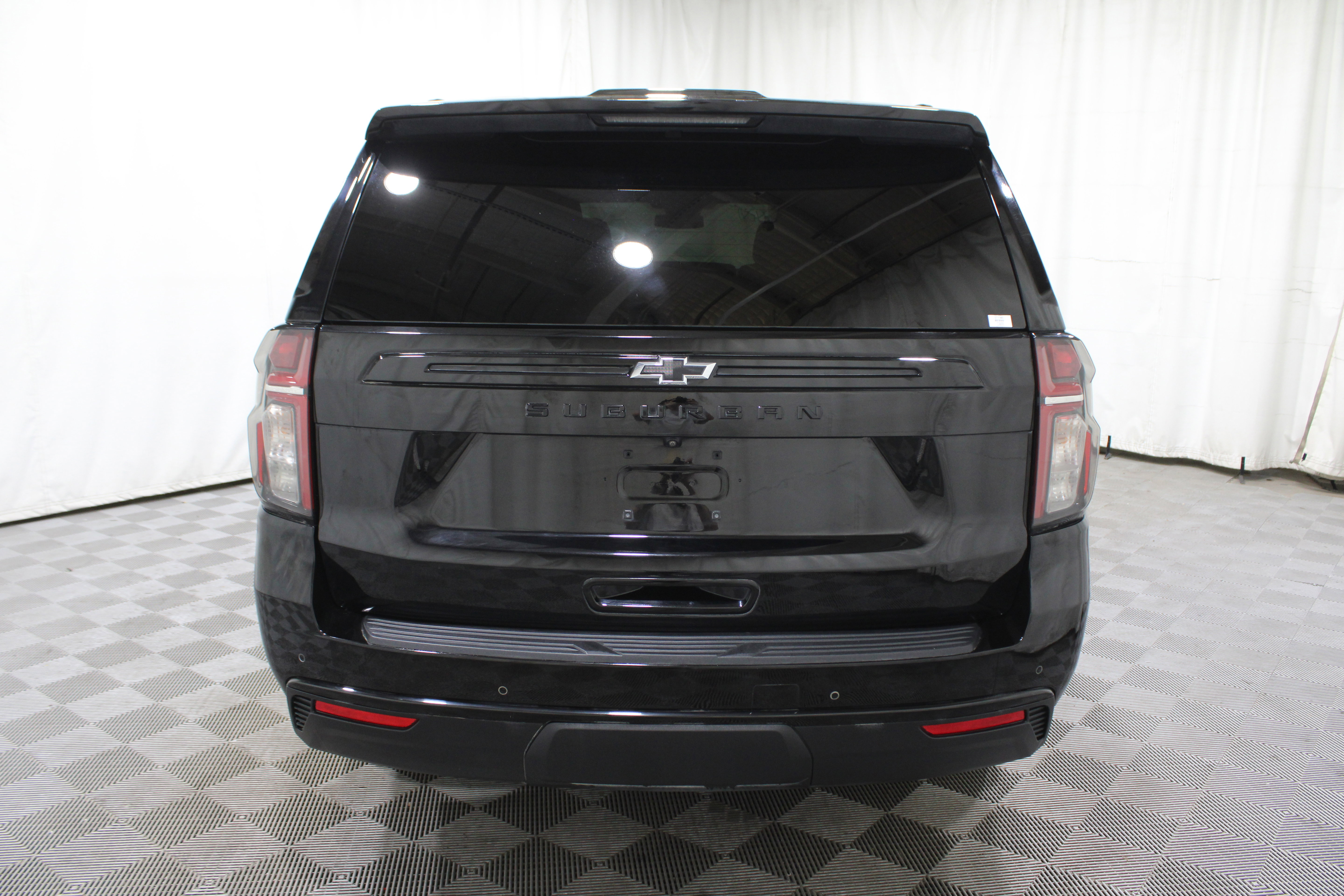 Used 2024 Chevrolet Suburban Z71 w/ Luxury Package image 36