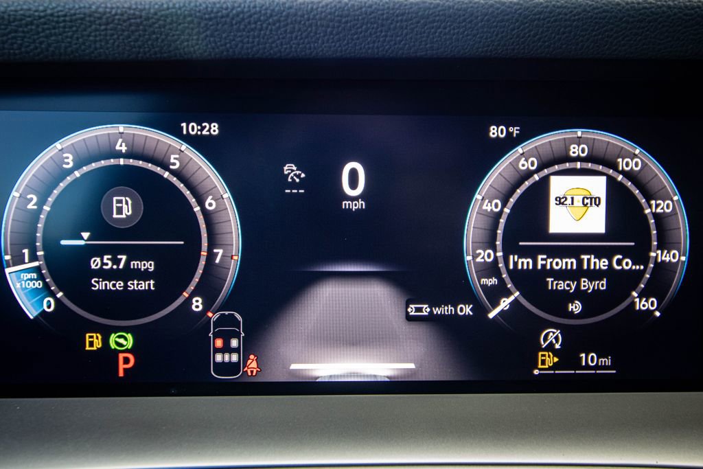 New 2026 Volkswagen Tiguan SE R-Line FWD image 43
