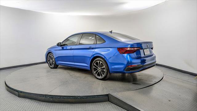 Used 2024 Volkswagen Jetta Sport image 6