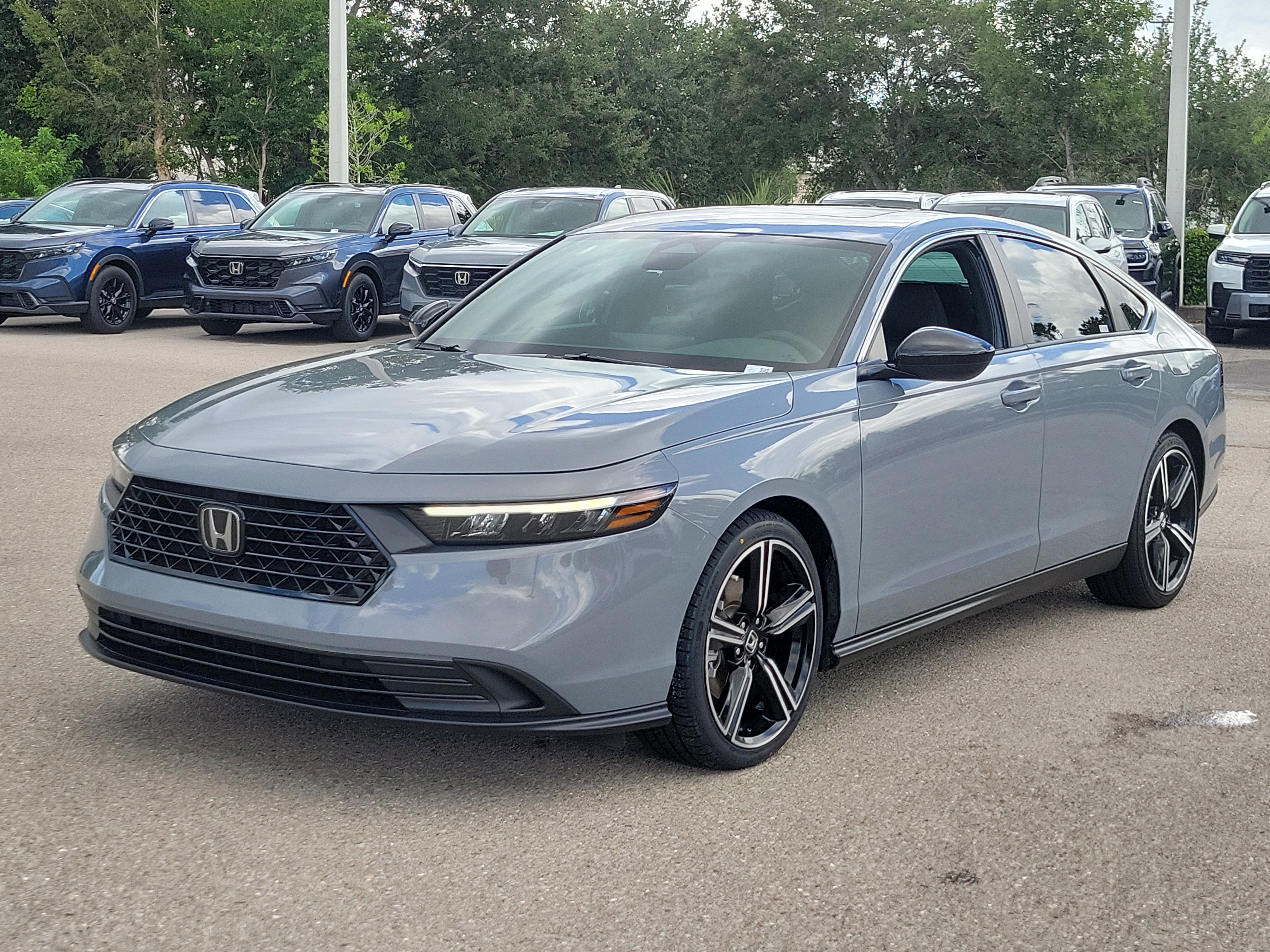 Used 2023 Honda Accord Sport image 3
