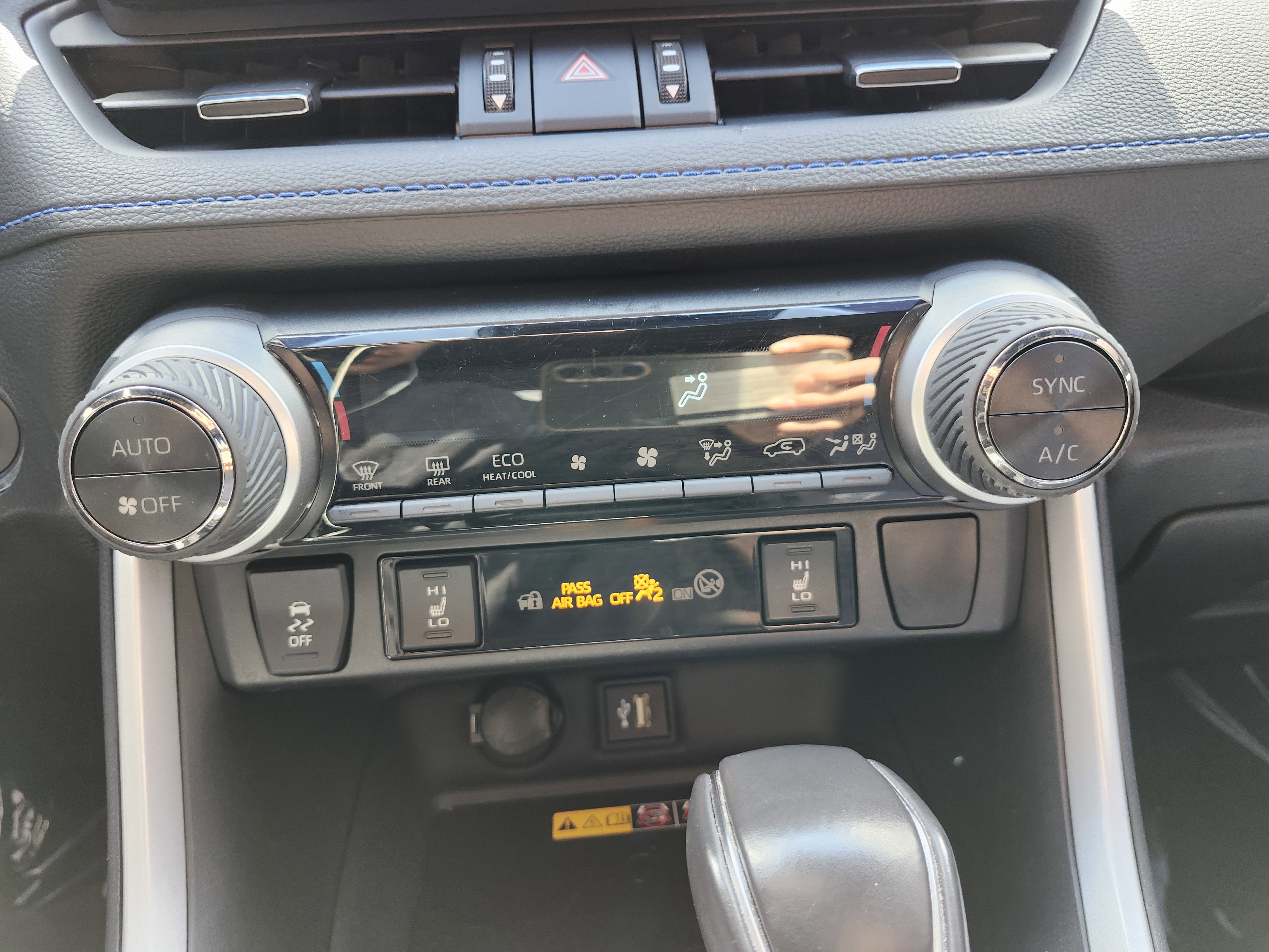 Used 2024 Toyota RAV4 XSE w/ Advanced Technology Package image 35