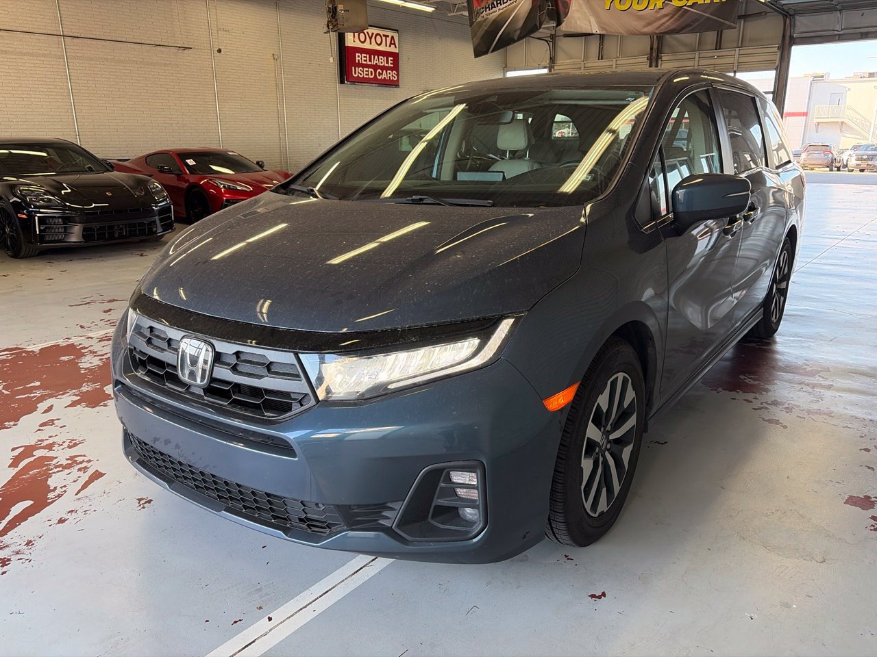 Used 2025 Honda Odyssey EX-L image 6