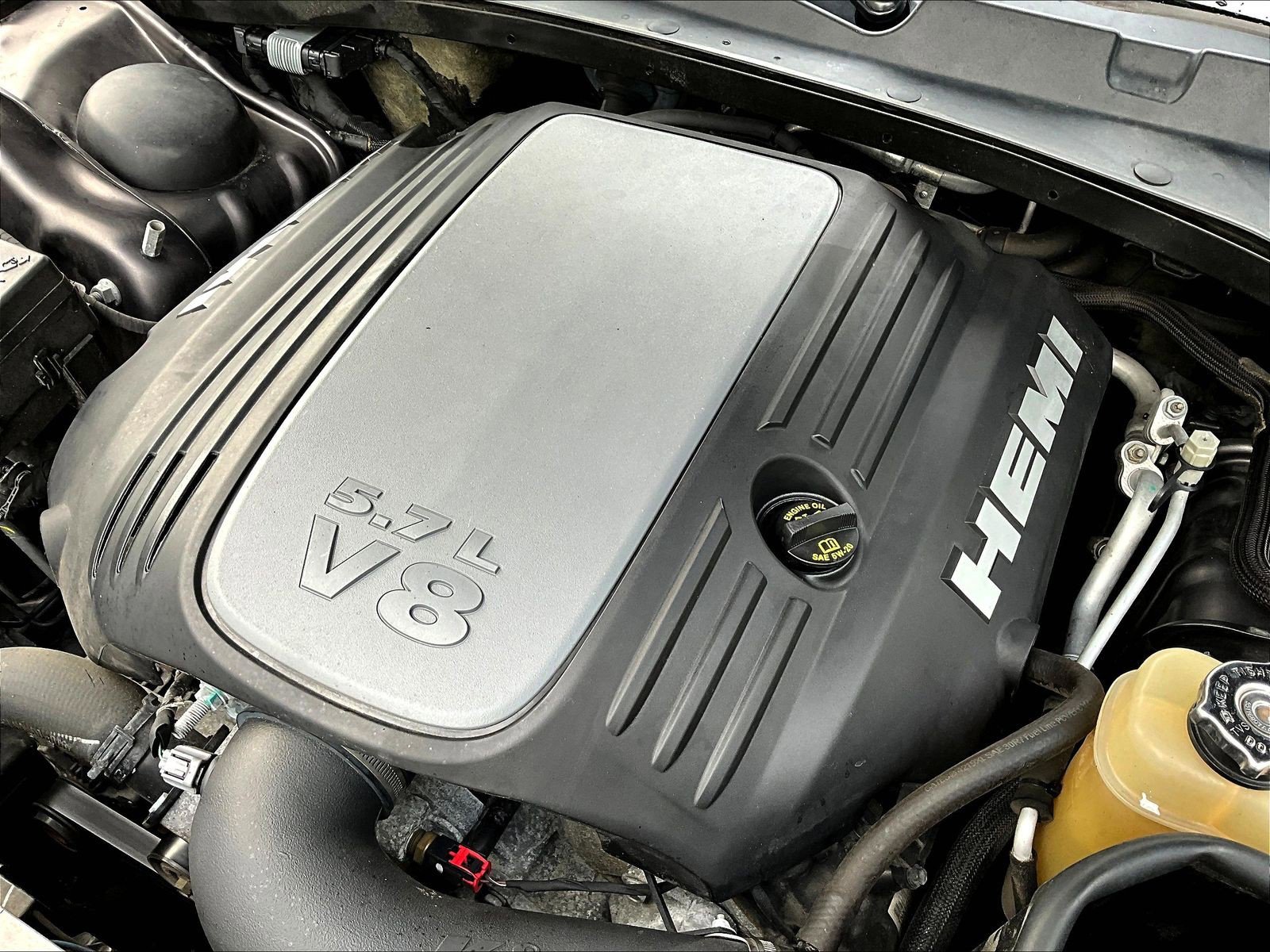 Used 2018 Dodge Charger R/T RWD image 30