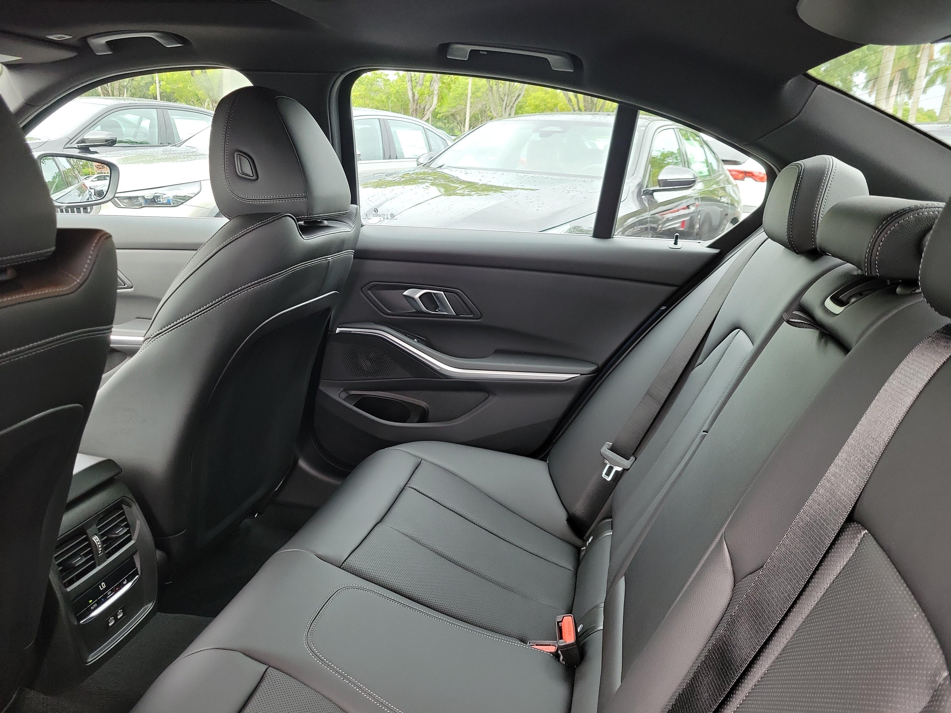 New 2026 BMW 330i Sedan w/ Premium Package RWD image 8