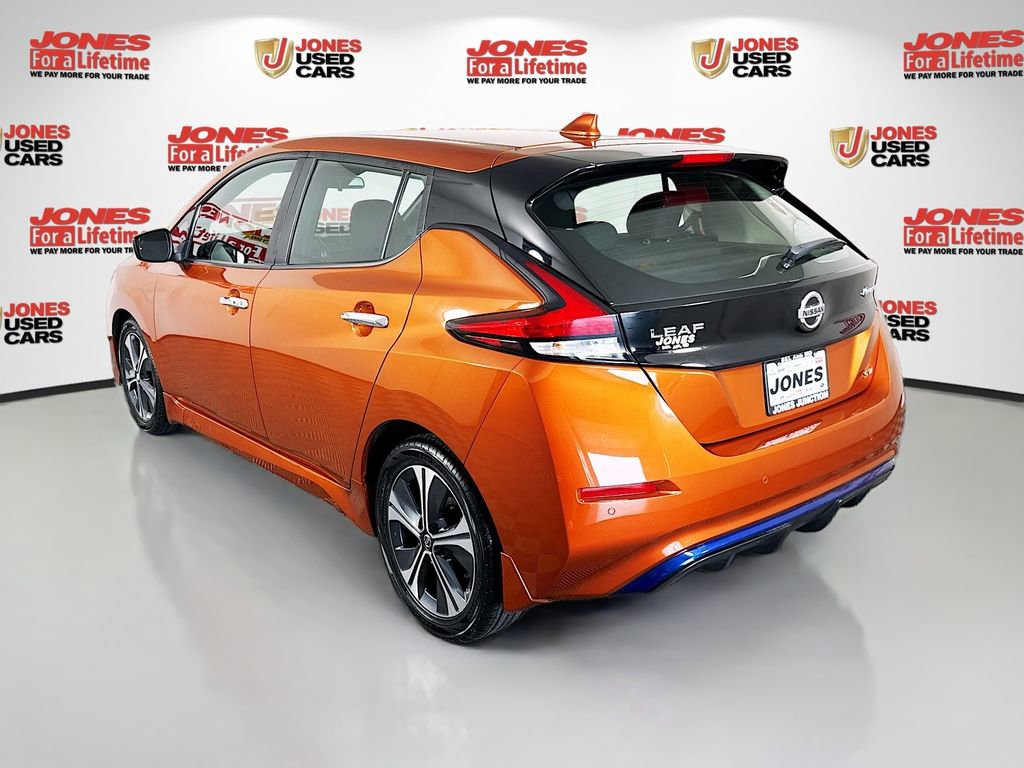 Used 2021 Nissan Leaf SV image 2