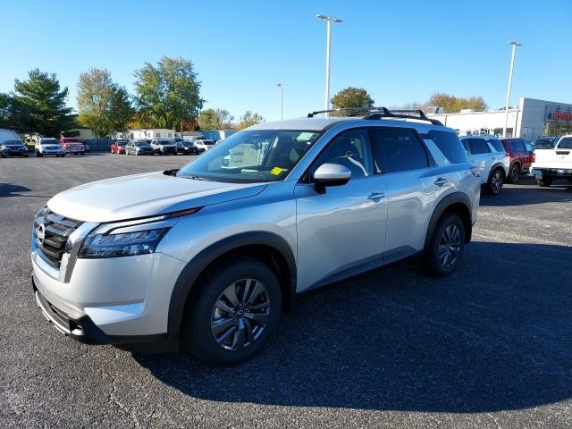 New 2025 Nissan Pathfinder SV image 10