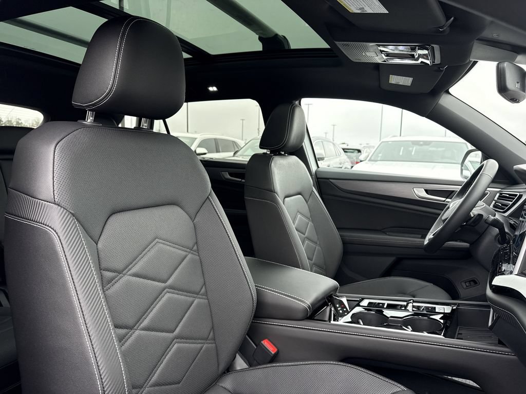 New 2026 Volkswagen Atlas Cross Sport SE FWD image 19