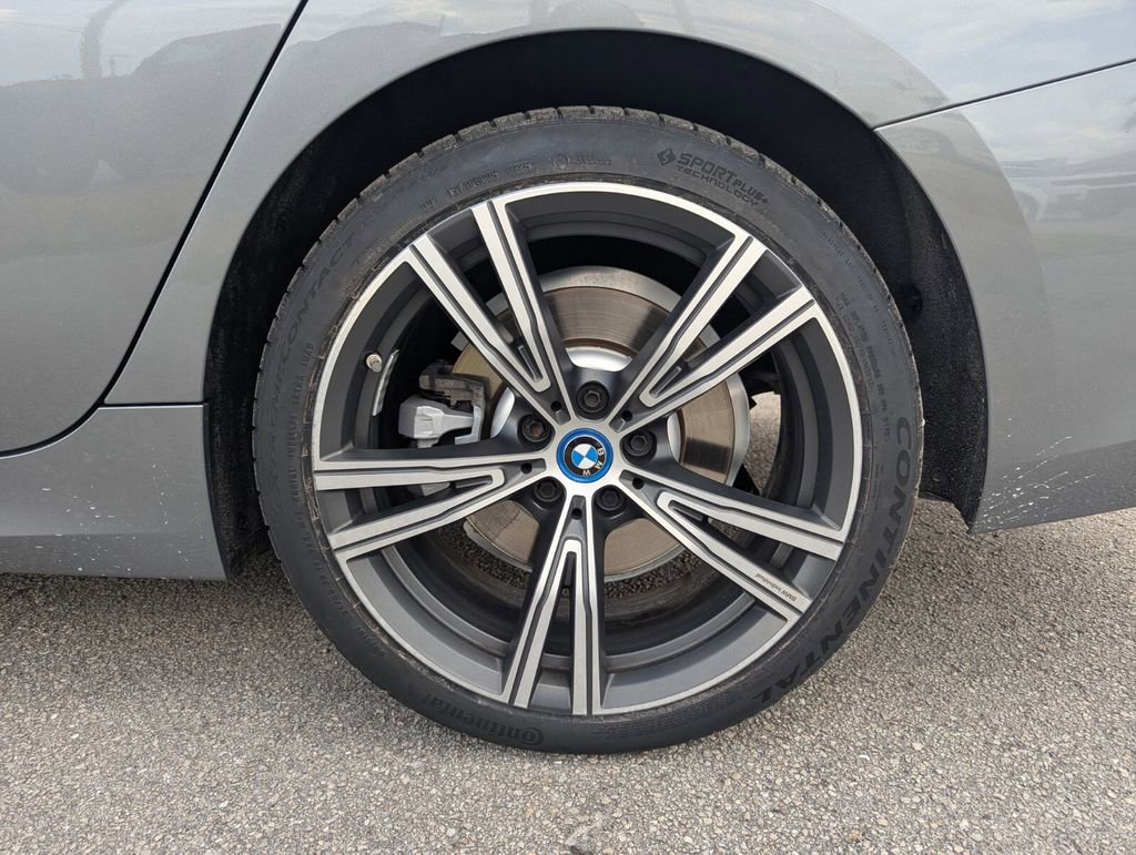 Used 2023 BMW 330e w/ Driving Assistance Package image 15