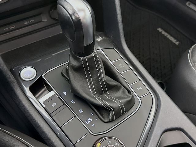 Used 2021 Volkswagen Tiguan SE R-Line image 17