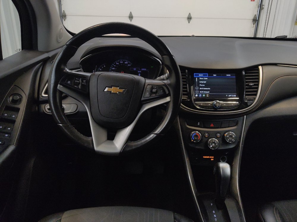 Used 2019 Chevrolet Trax LT w/ LT Convenience Package AWD/4WD image 22