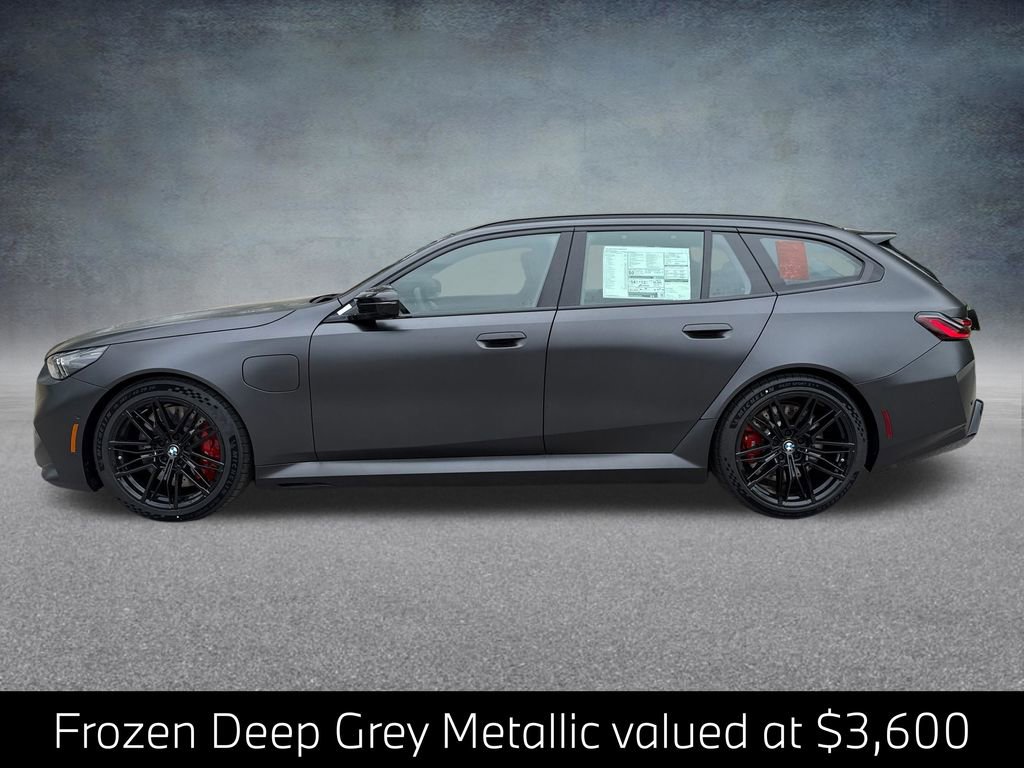 New 2026 BMW M5 Touring AWD/4WD image 2
