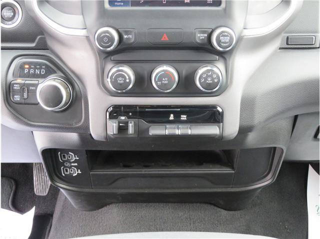 Used 2024 RAM 2500 Big Horn AWD/4WD image 8