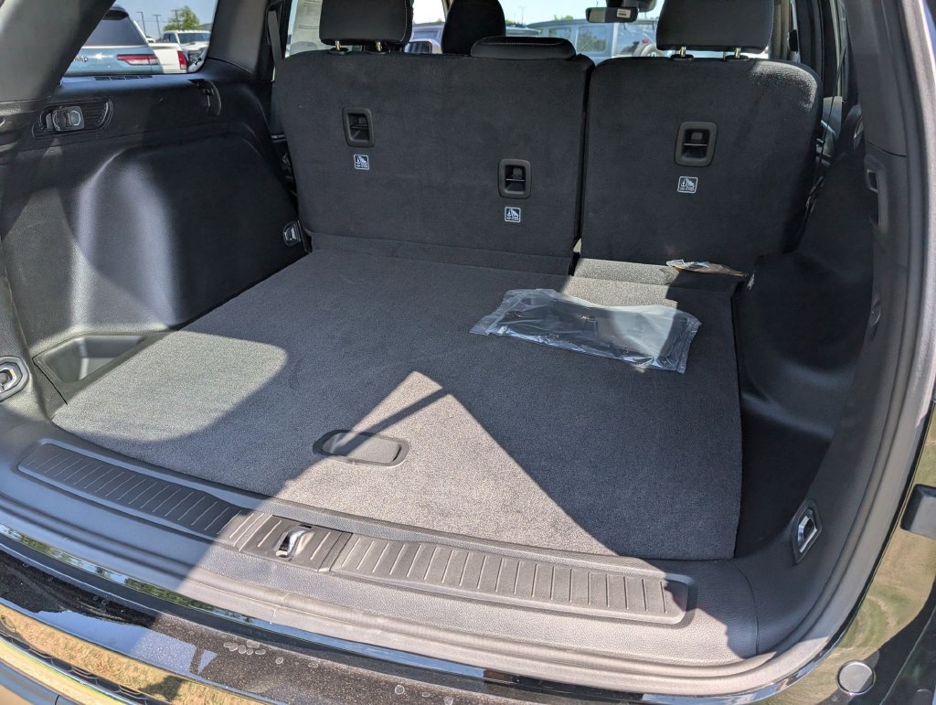 New 2026 Jeep Grand Cherokee Laredo RWD image 26
