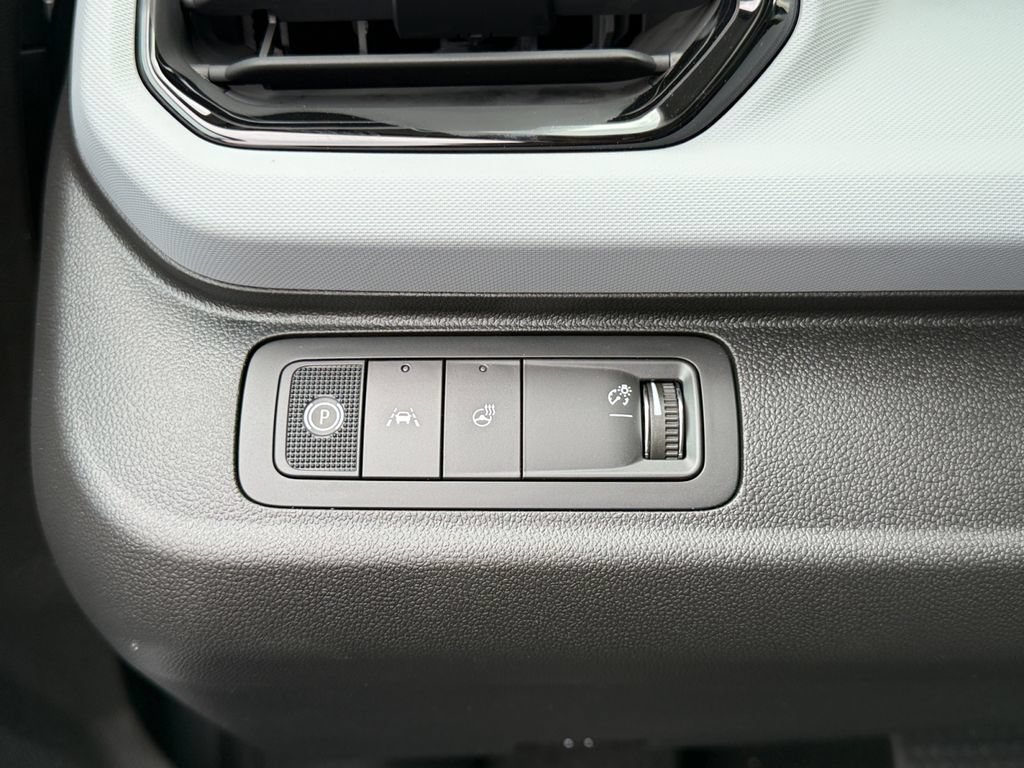 New 2027 Chevrolet Bolt RS w/ Technology Package FWD image 23