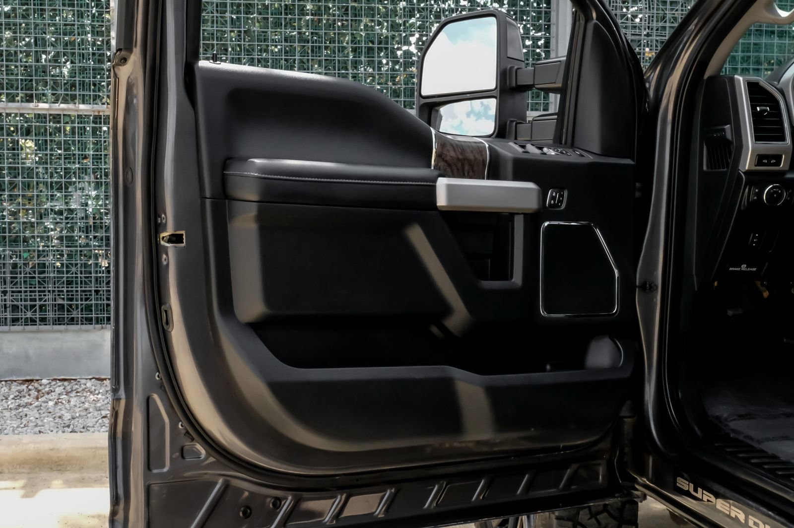 Used 2019 Ford F350 Lariat AWD/4WD image 38
