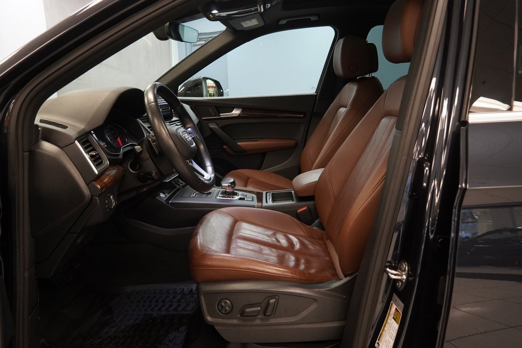 Used 2019 Audi Q5 2.0T Premium w/ Convenience Package image 6