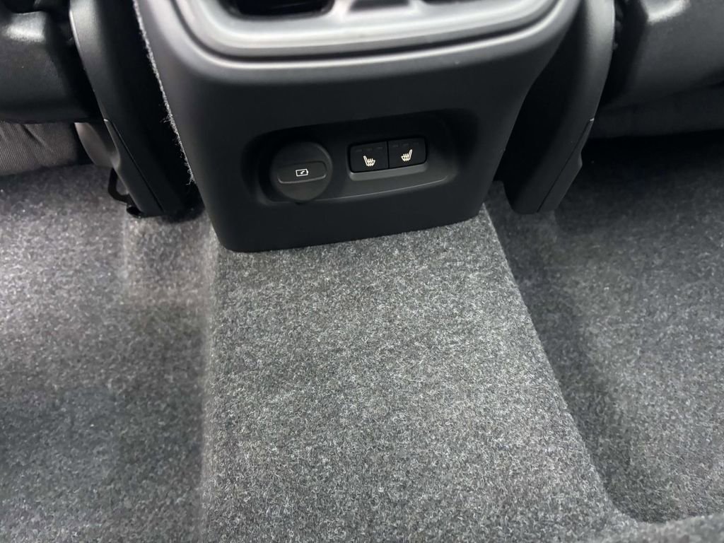 New 2026 Volvo XC40 B5 Plus w/ Protection Package Premier image 32