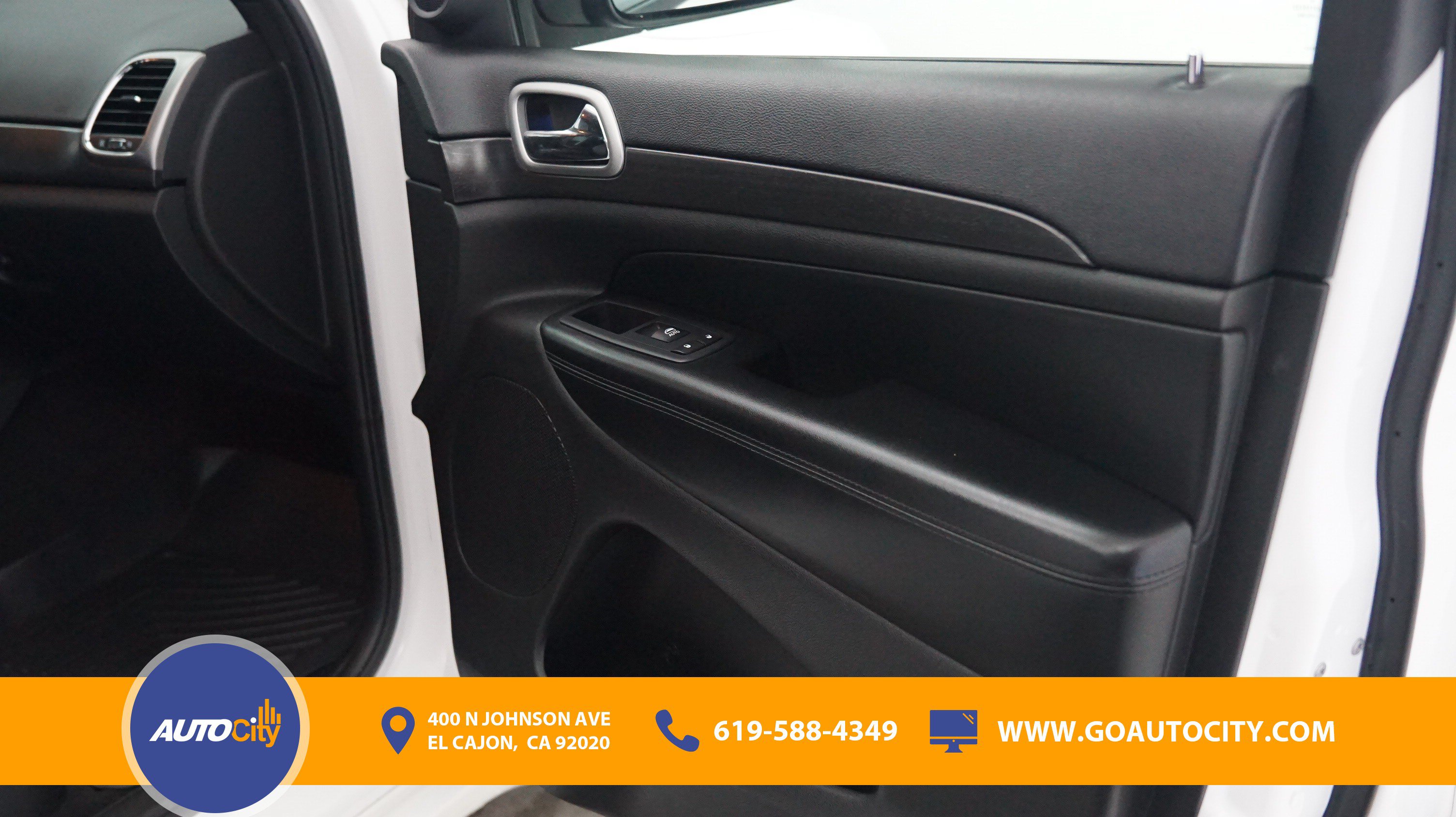Used 2018 Jeep Grand Cherokee Altitude RWD image 16