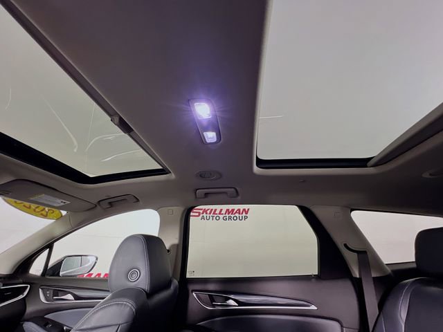 Used 2020 Buick Enclave Premium w/ Sun and Sites Package AWD/4WD image 26