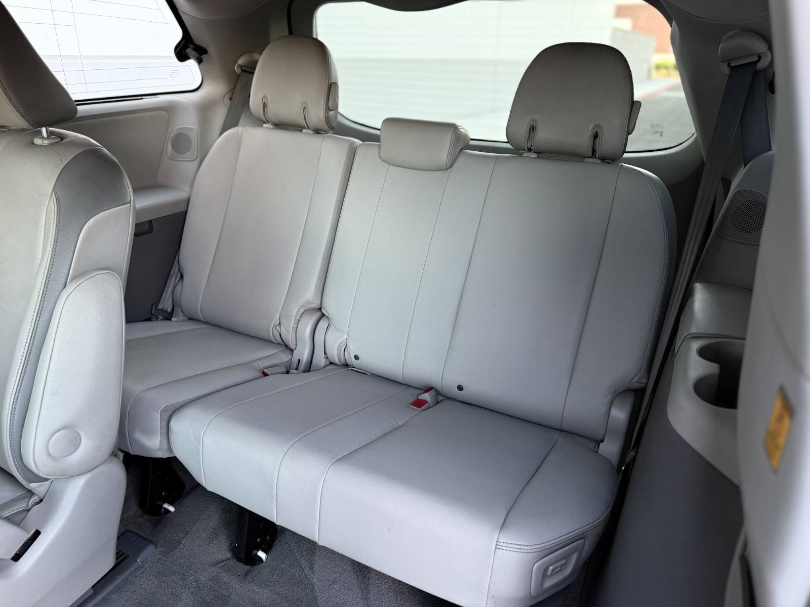 Used 2012 Toyota Sienna Limited w/ Premium Pkg FWD image 42