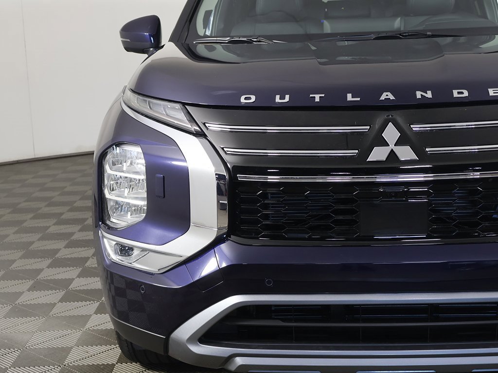 New 2025 Mitsubishi Outlander SE image 15
