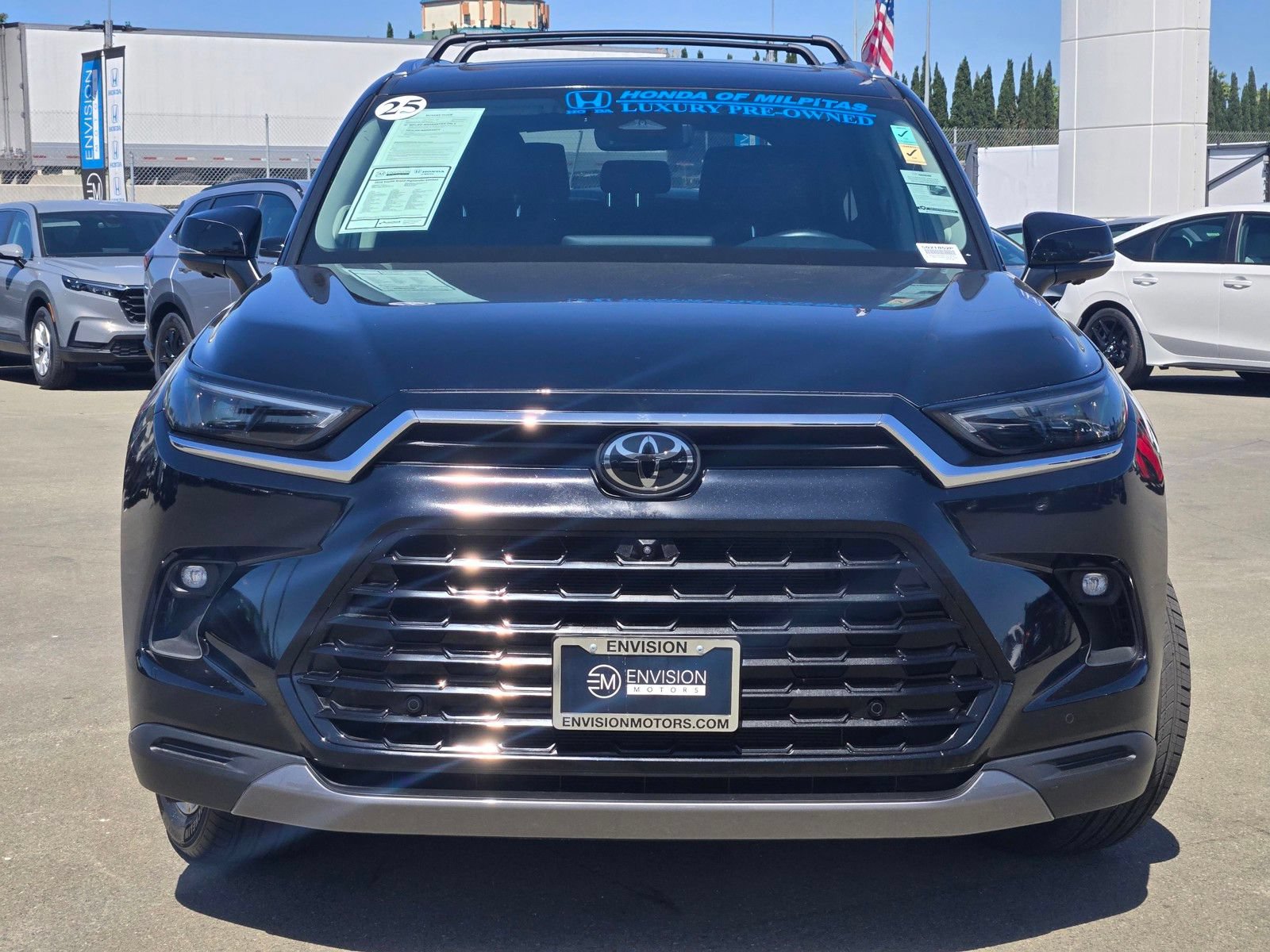 Used 2025 Toyota Grand Highlander FWD image 2