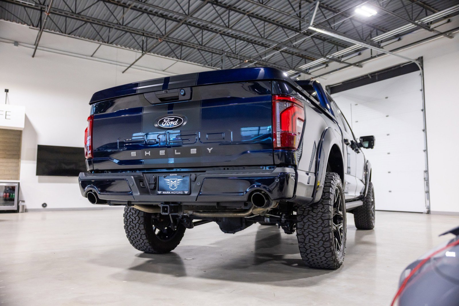 Used 2025 Ford F150 Lariat w/ Equipment Group 501A Mid image 4