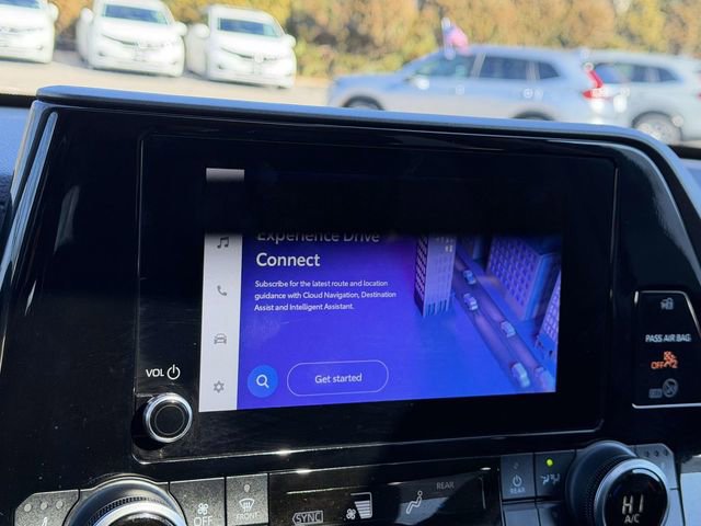 Used 2023 Toyota Highlander XLE image 28