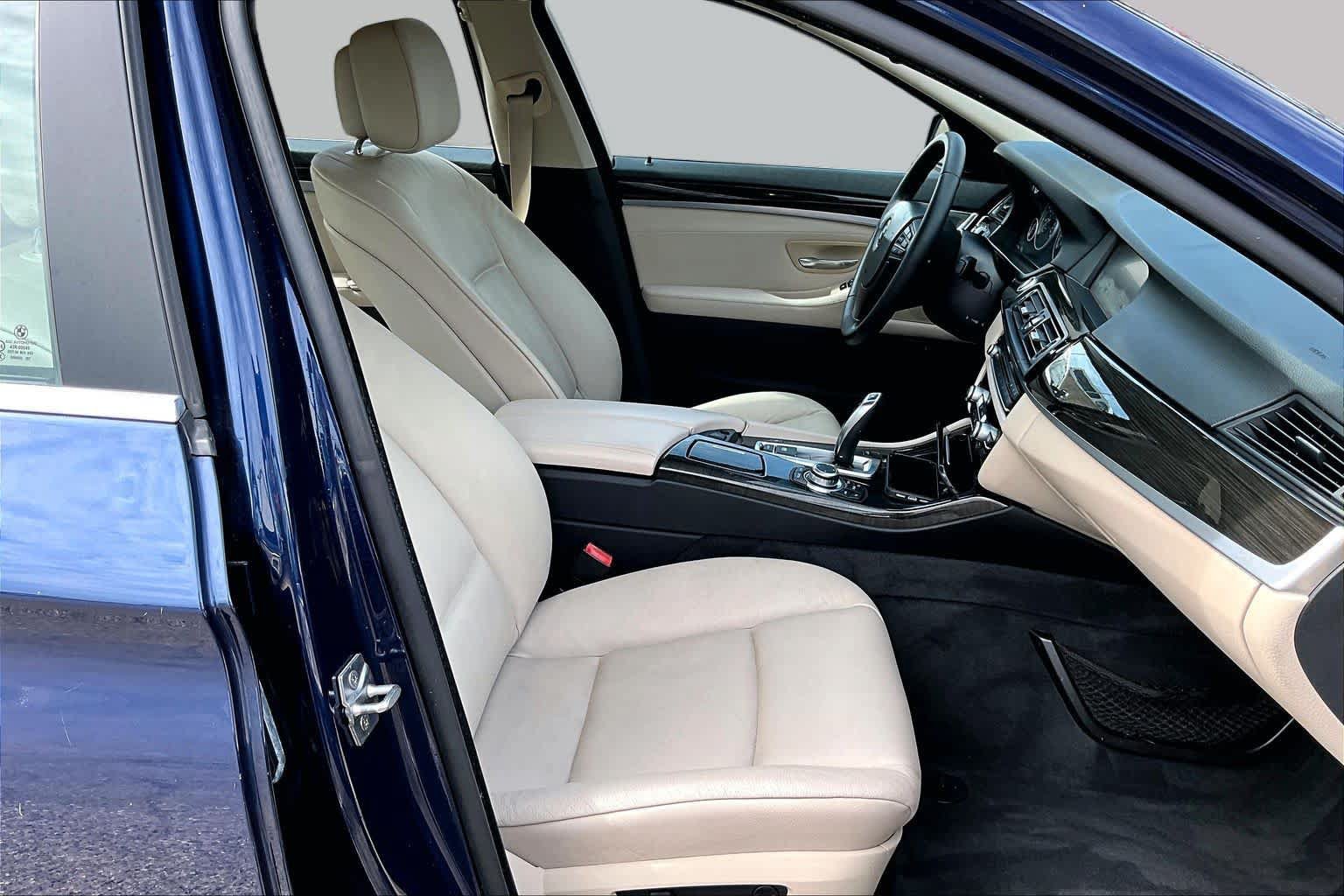 Used 2011 BMW 528i Sedan RWD image 7