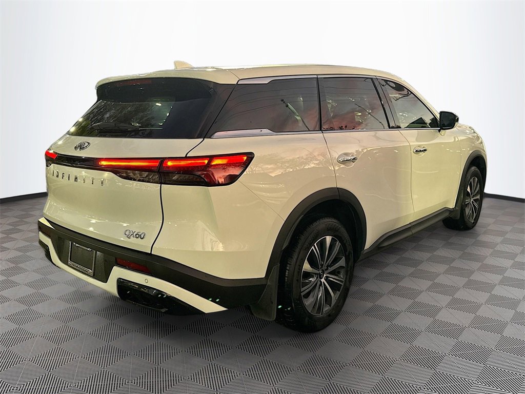 Used 2025 INFINITI QX60 Pure image 6