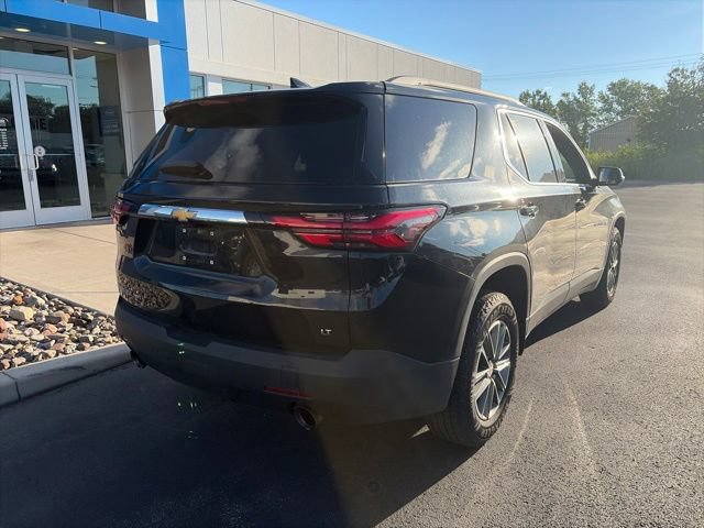 Used 2023 Chevrolet Traverse LT w/ Rear Camera Mirror Package AWD/4WD image 9