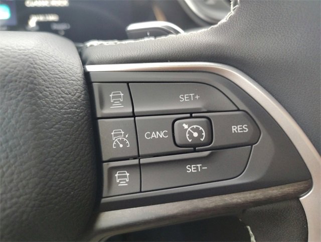 New 2025 Jeep Grand Cherokee L Limited w/ Black Appearance Package image 19