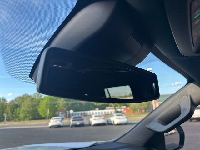 Used 2023 GMC Yukon SLT AWD/4WD image 37