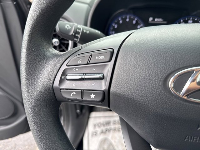 Used 2023 Hyundai Kona SE image 16