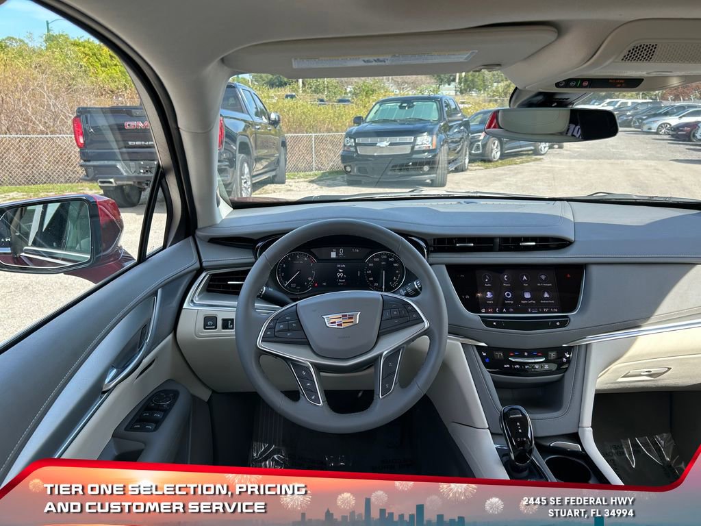 Used 2025 Cadillac XT5 Premium Luxury image 13
