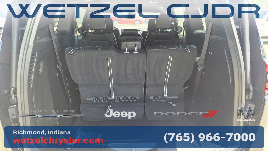 New 2027 Chrysler Pacifica Select FWD image 9