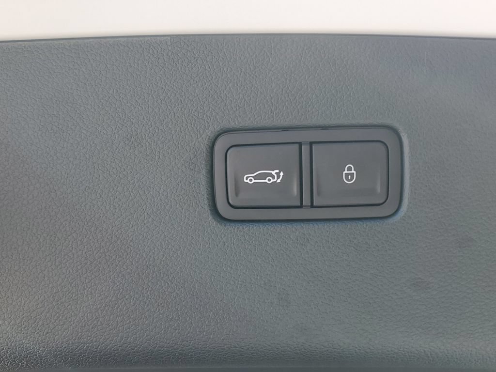 Used 2025 Genesis GV80 3.5T e-SC AWD/4WD image 16