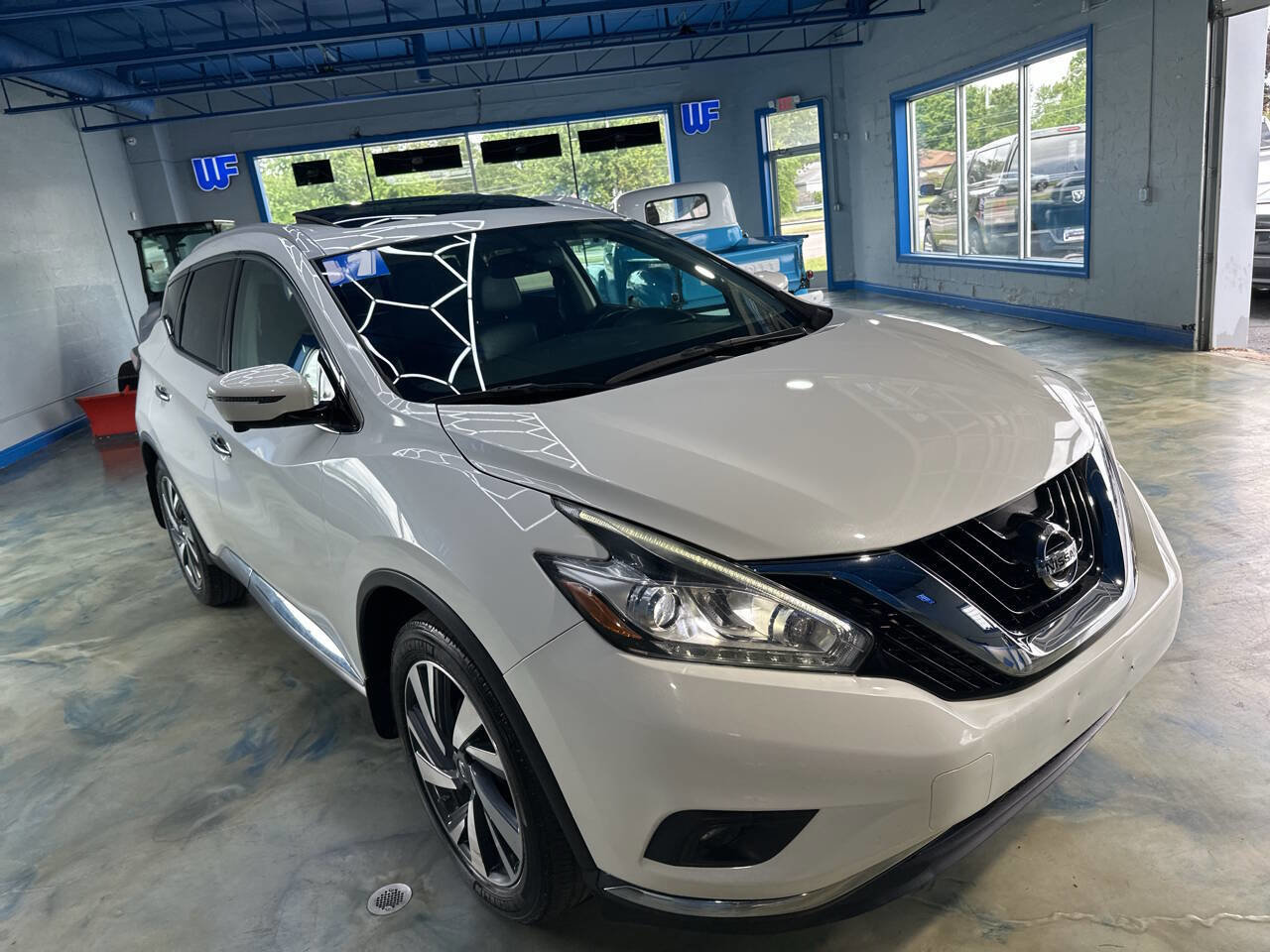 Used 2017 Nissan Murano Platinum image 10