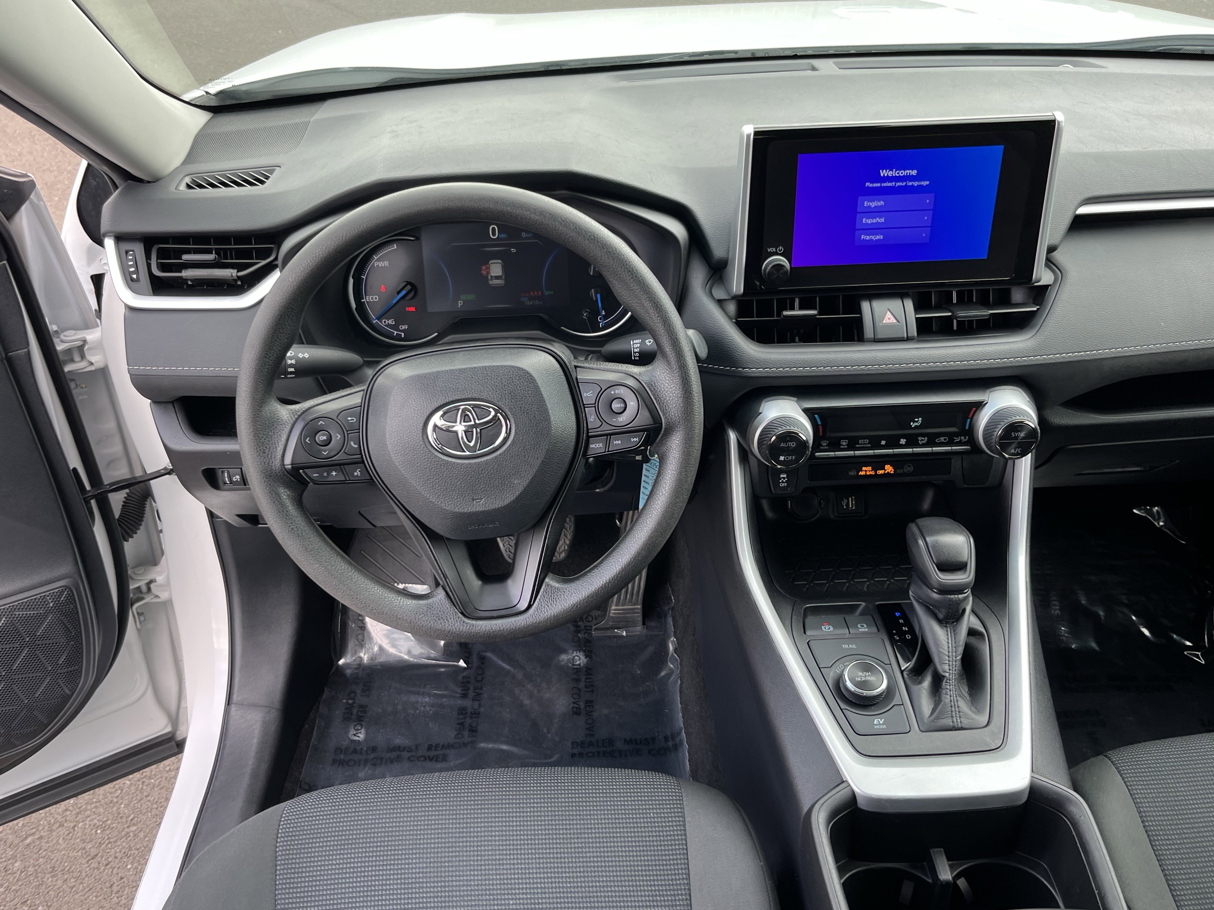 Used 2024 Toyota RAV4 LE AWD/4WD image 17