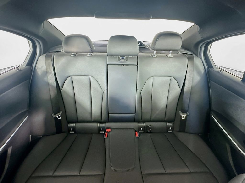 Used 2021 BMW 330i xDrive Sedan image 13