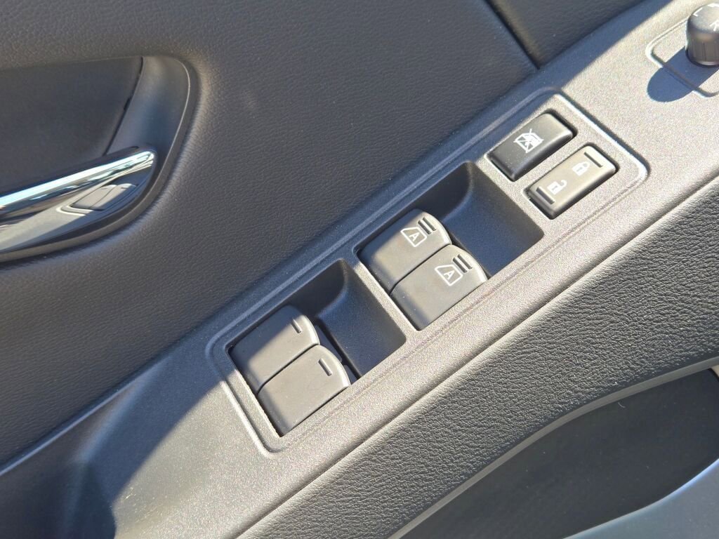 New 2026 Nissan Frontier SV w/ All-Weather Content Package AWD/4WD image 23