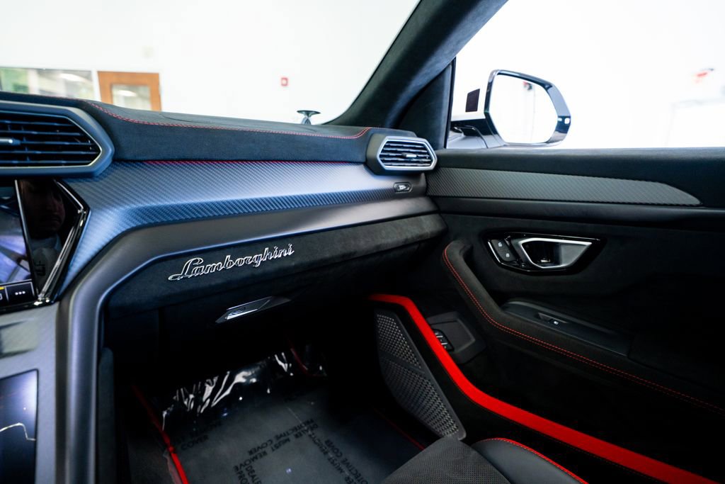 Used 2024 Lamborghini Urus Performante image 56